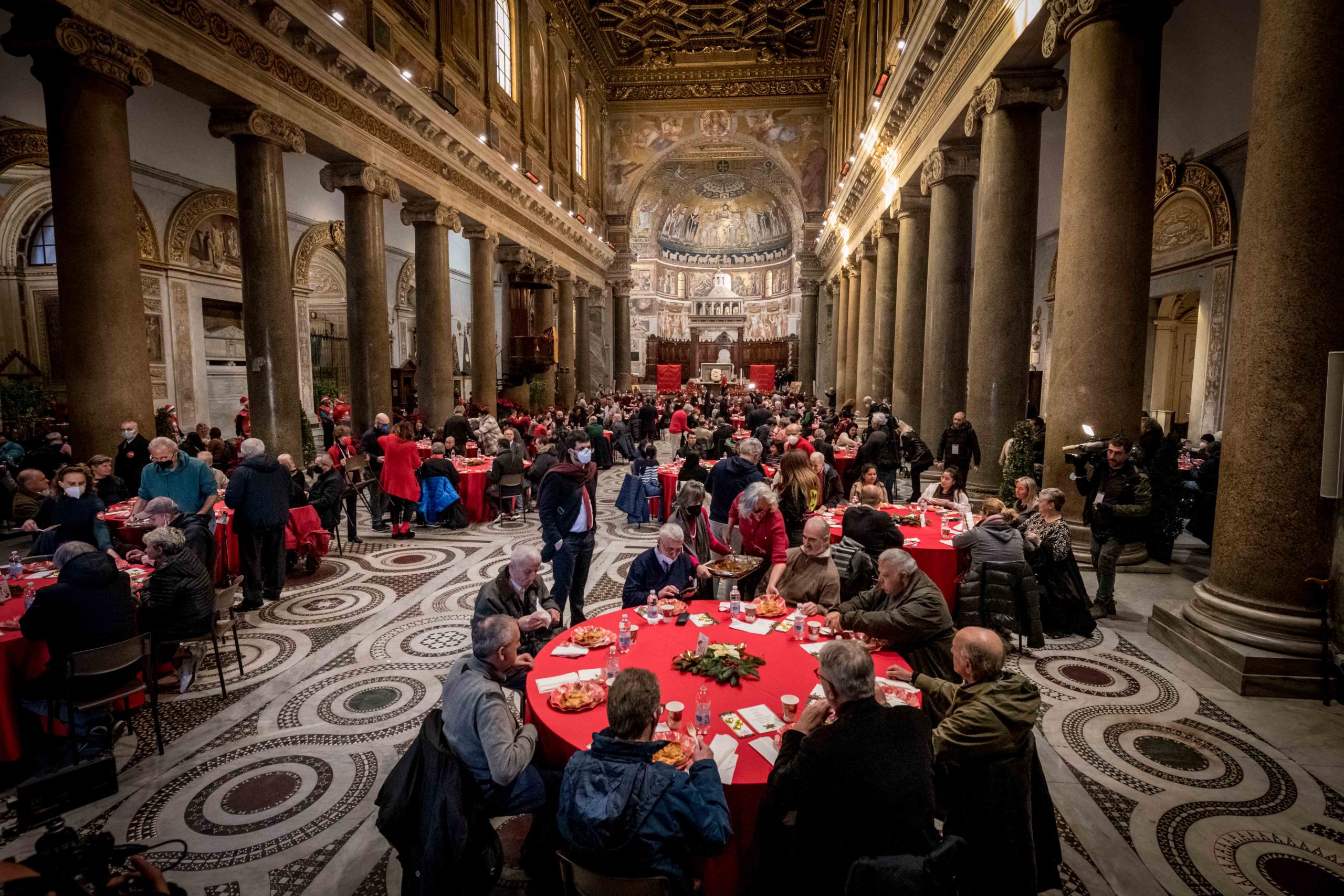 Contro ogni povertà – Natale 2022